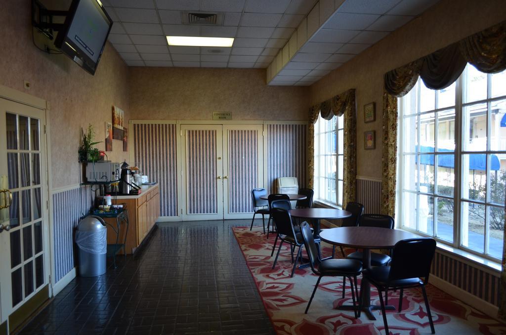 Travel Inn Homewood Εξωτερικό φωτογραφία