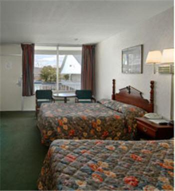 Travel Inn Homewood Δωμάτιο φωτογραφία
